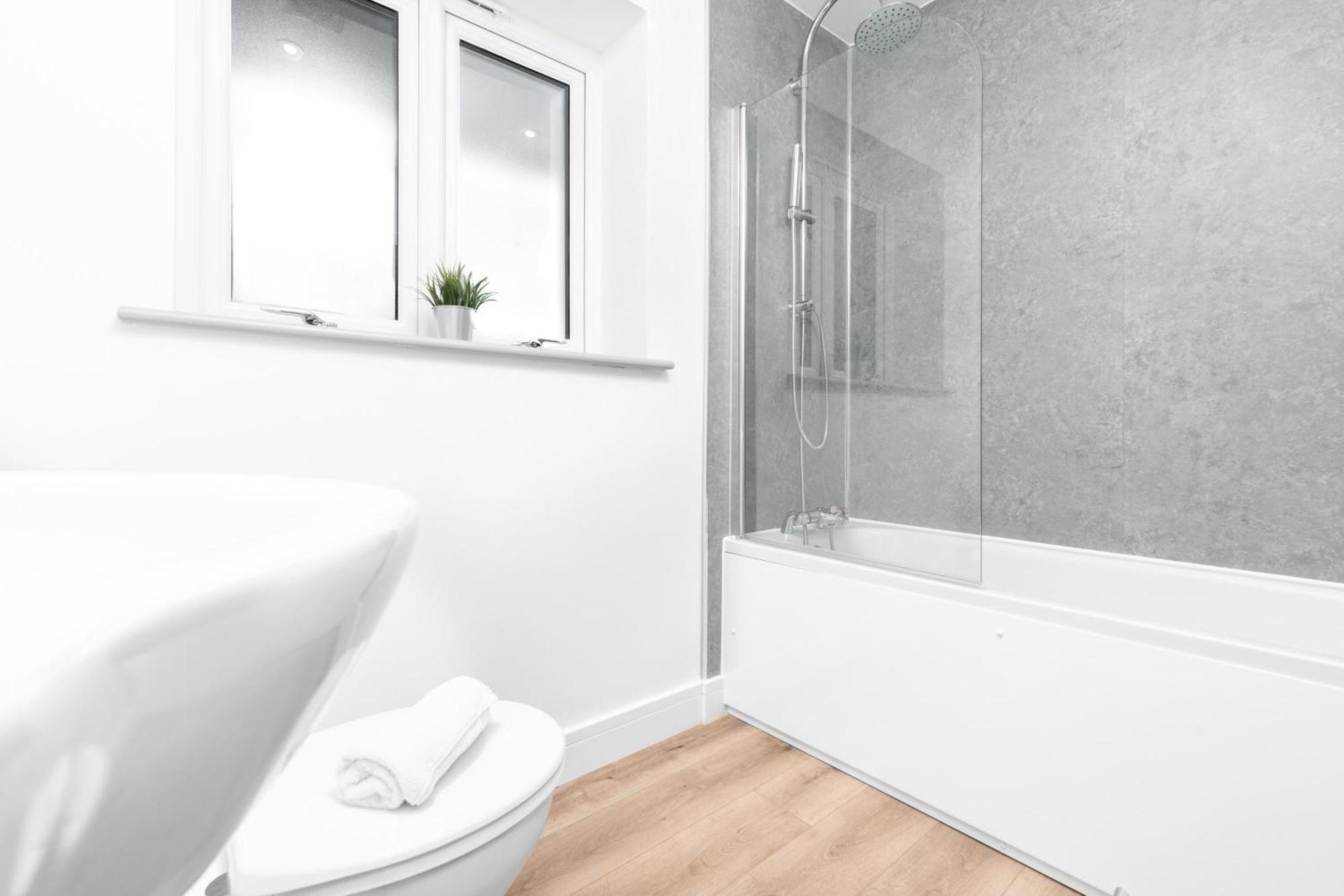 Stylish 2 Bedroom Apartment - Balcony - Secure Parking - Top Rated - 5Mc Birmingham Eksteriør bilde